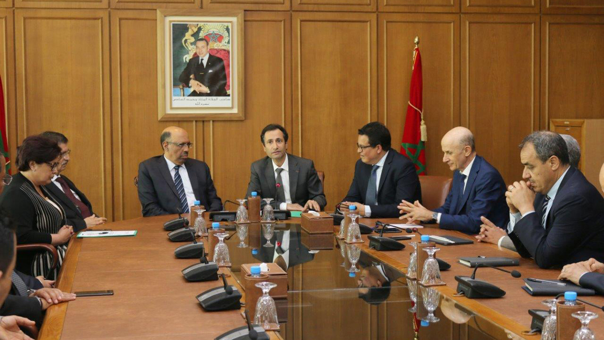 المغرب يتجه إلى خصخصة عدد من المؤسسات لسد العجز