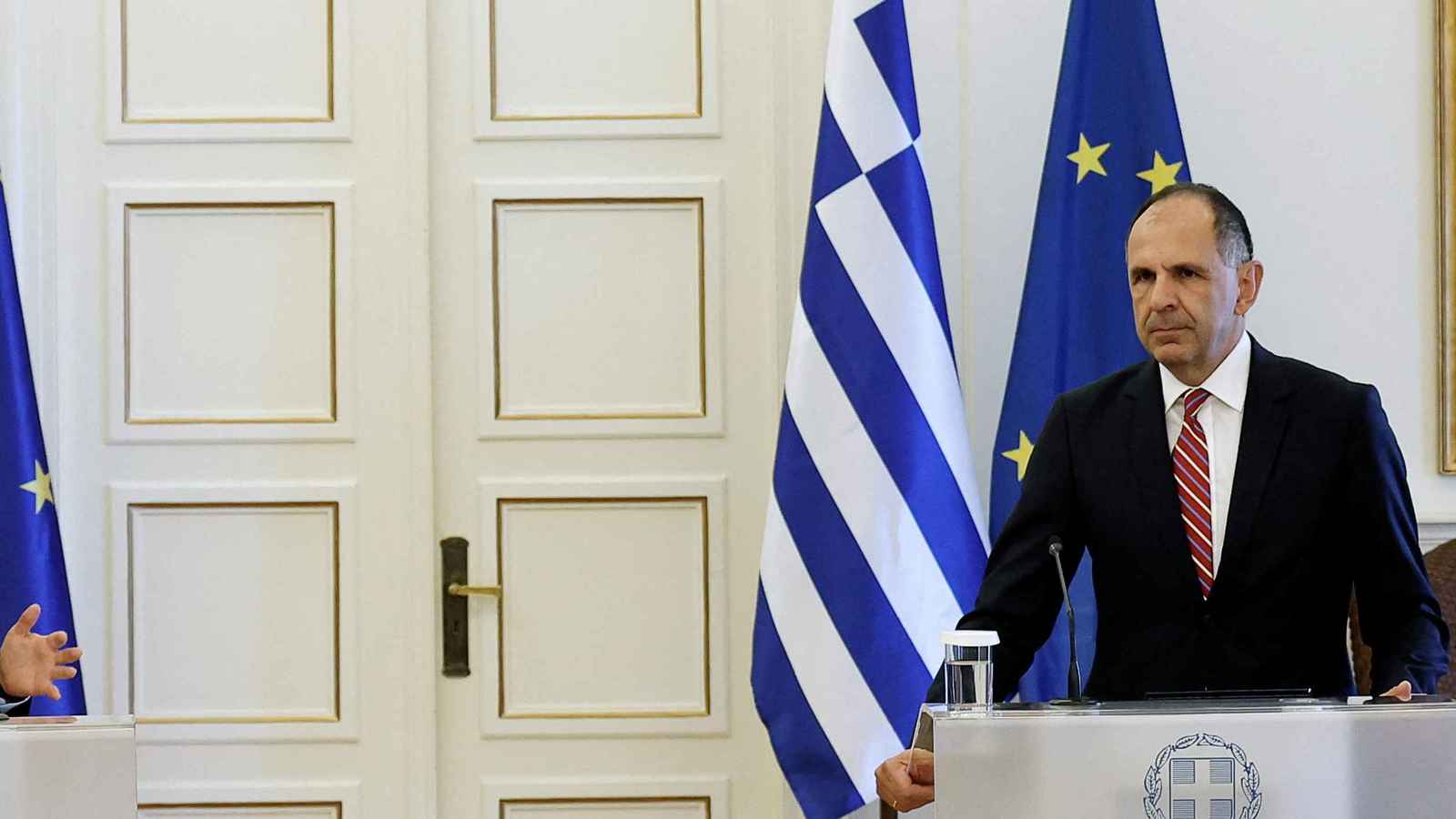 وزير خارجية اليونان: سنطالب الاتحاد الأوروبي بالمساعدة في علاج اللبنانيين