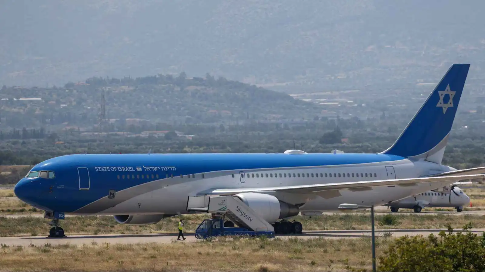 لأسباب أمنية.. إسرائيل تنقل "جناح صهيون" إلى مطار برلين