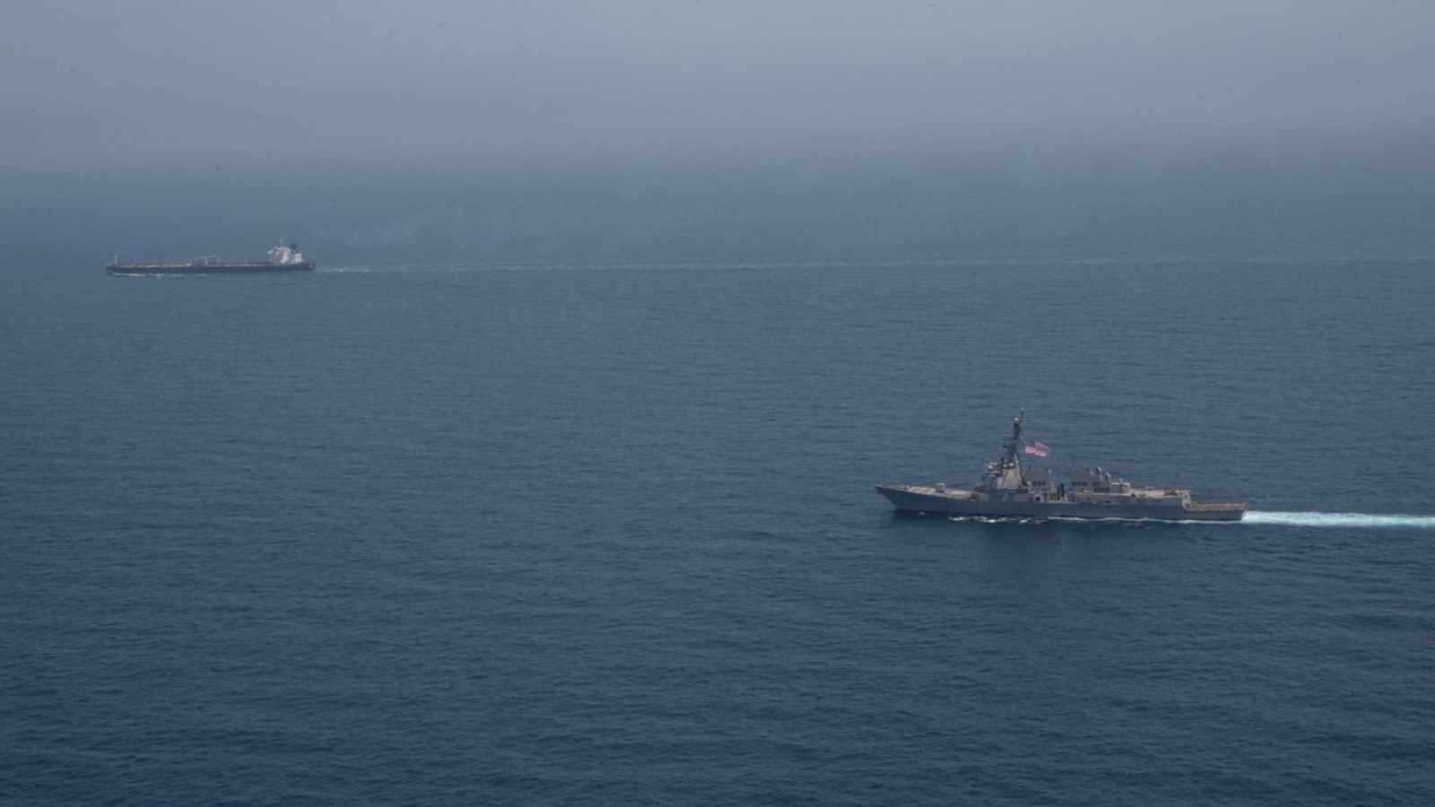 ‏الجيش الأمريكي يعترض في بحر العرب سفينة إيرانية خاضعة للعقوبات