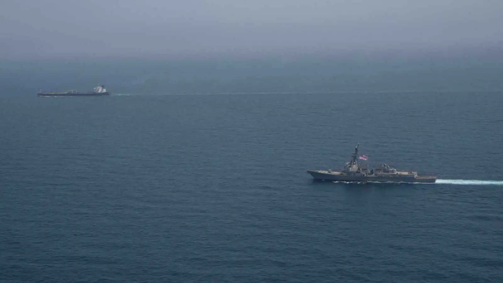 ‏الجيش الأمريكي يعترض في بحر العرب سفينة إيرانية خاضعة للعقوبات