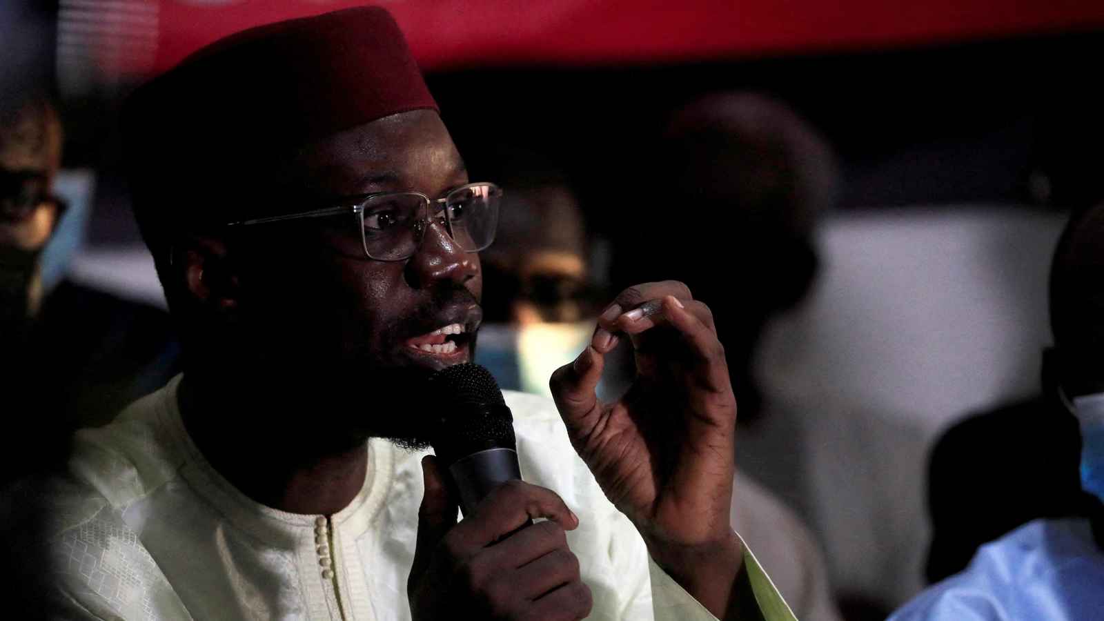 هل تتمرد السنغال على "إيكواس" وترتدي عباءة كونفدرالية الساحل؟