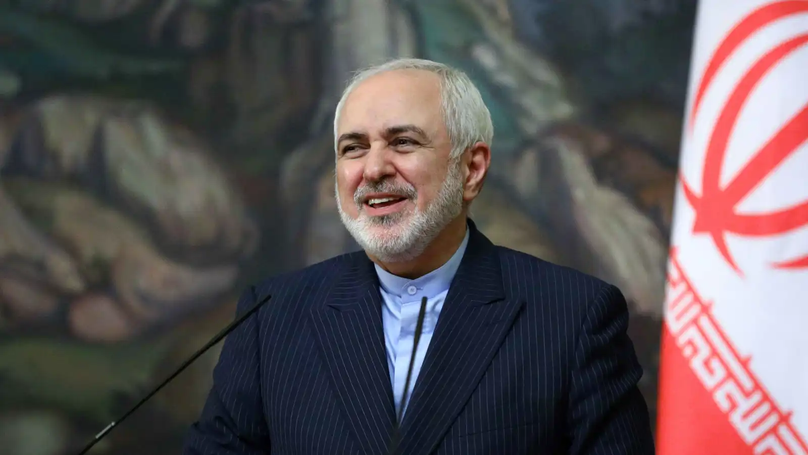 ظريف: يجب على طهران توجيه جهودها للسلام والتعاون الدولي