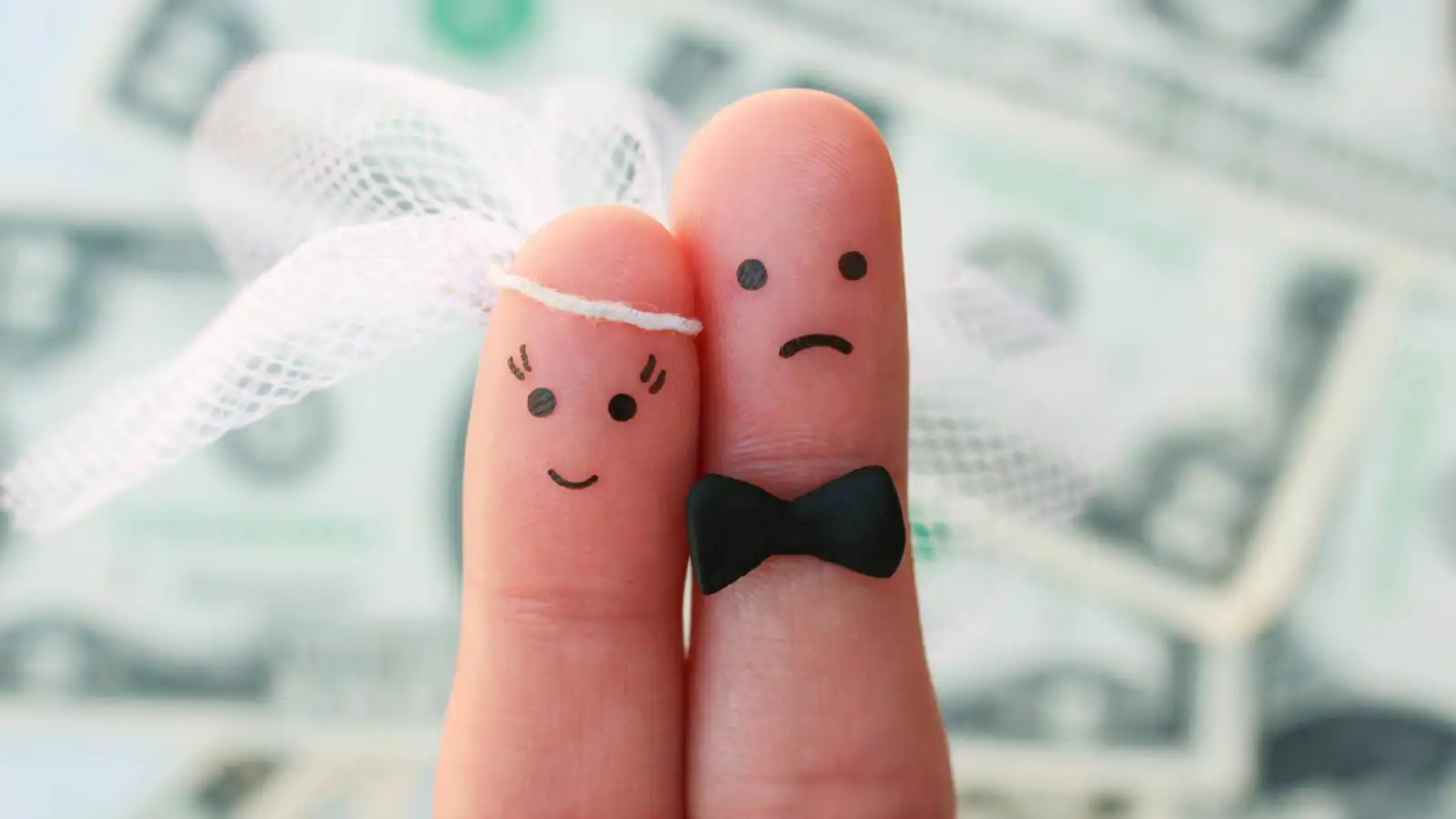 بمبالغ ضخمة.. عروس سورية تحتال على 6 رجال مصريين (صور)