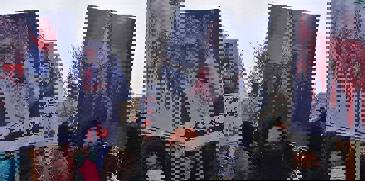 رجل دين إيراني: لو غفر الله لقاتل الحسين فإنه لن يعفو عن نظامنا (فيديو)