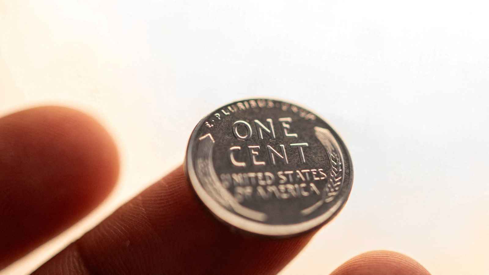 "البنس" الأمريكي في طريقه للزوال بأوامر من ترامب