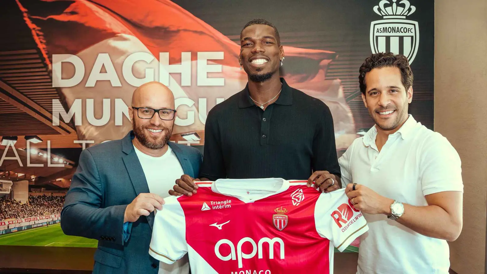 انهار بالبكاء.. لحظات مؤثرة لبوغبا في توقيع العقد مع موناكو (فيديو)