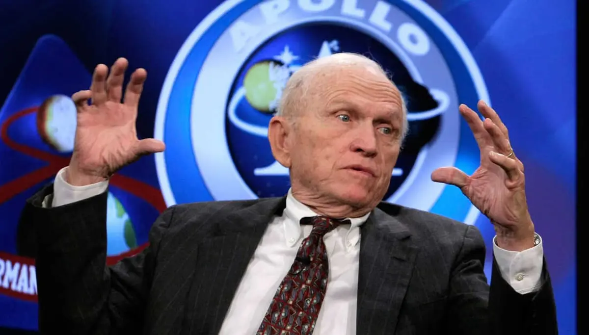 وفاة رائد الفضاء فرانك بورمان قائد مهمة "أبولو 8"