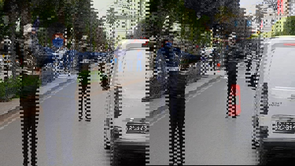 فيديو يظهر ضابطا يتلقى رشوة يثير جدلا في تونس