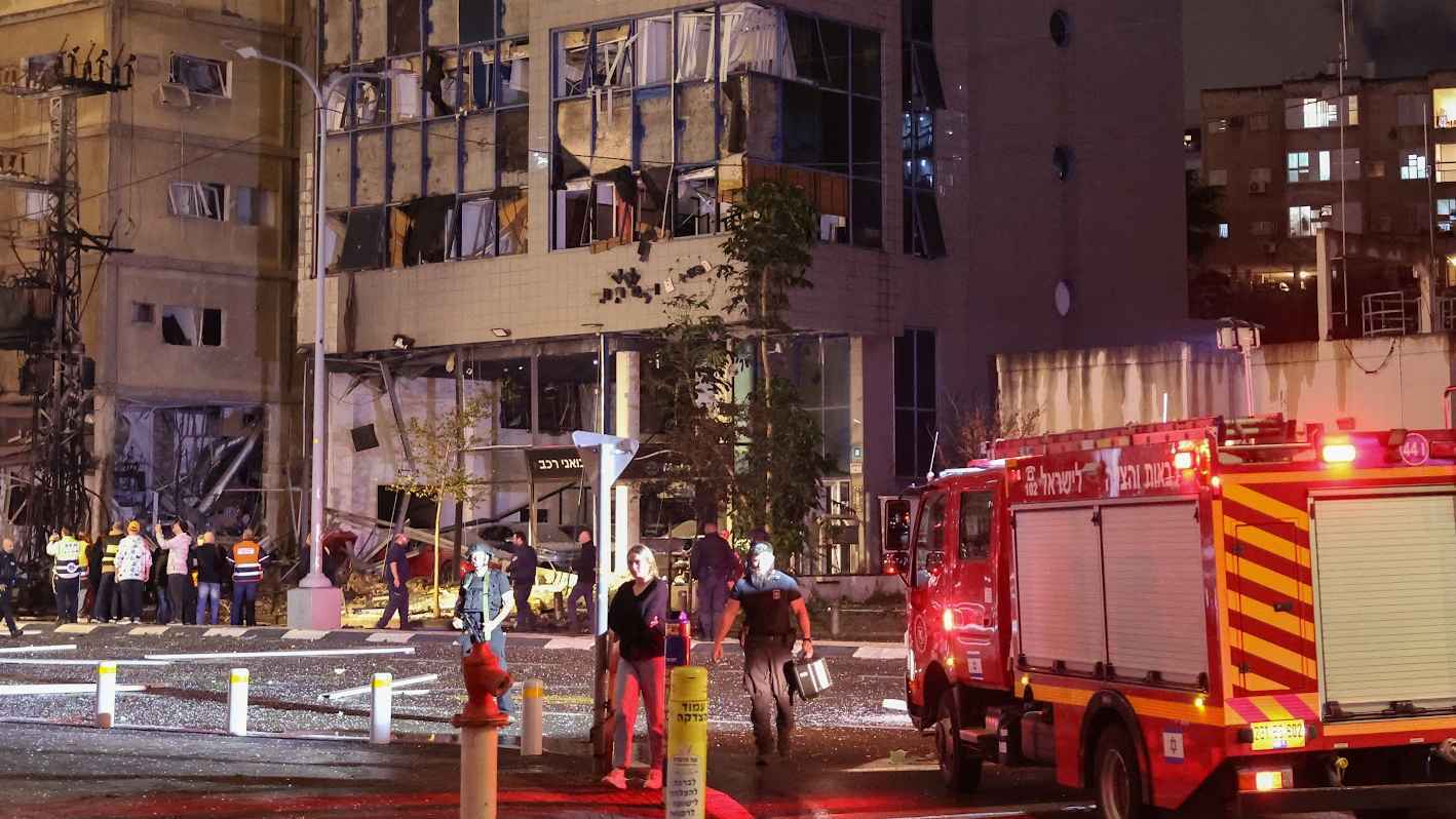 "يعلن تفاصيلها لاحقاً".. حزب الله يستهدف "نقاطا عسكرية حساسة" في تل أبيب