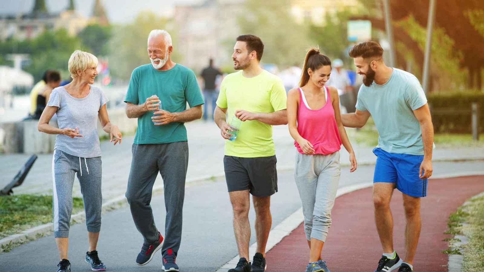 مع كل مرحلة عمرية.. هذا ما تحتاجه لتحافظ على لياقتك