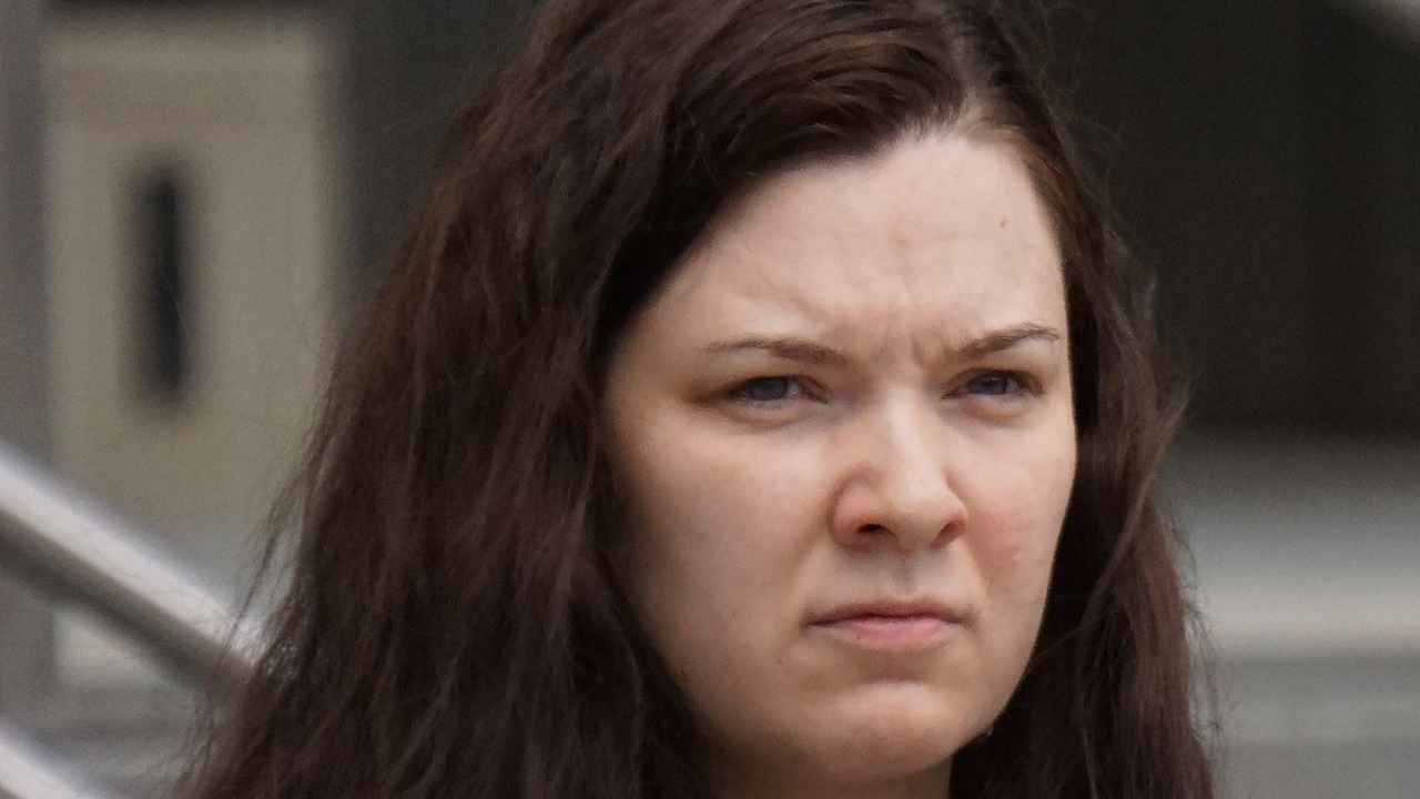 السجن 3 سنوات لفتاة زورت موتها هروبا من القضاء