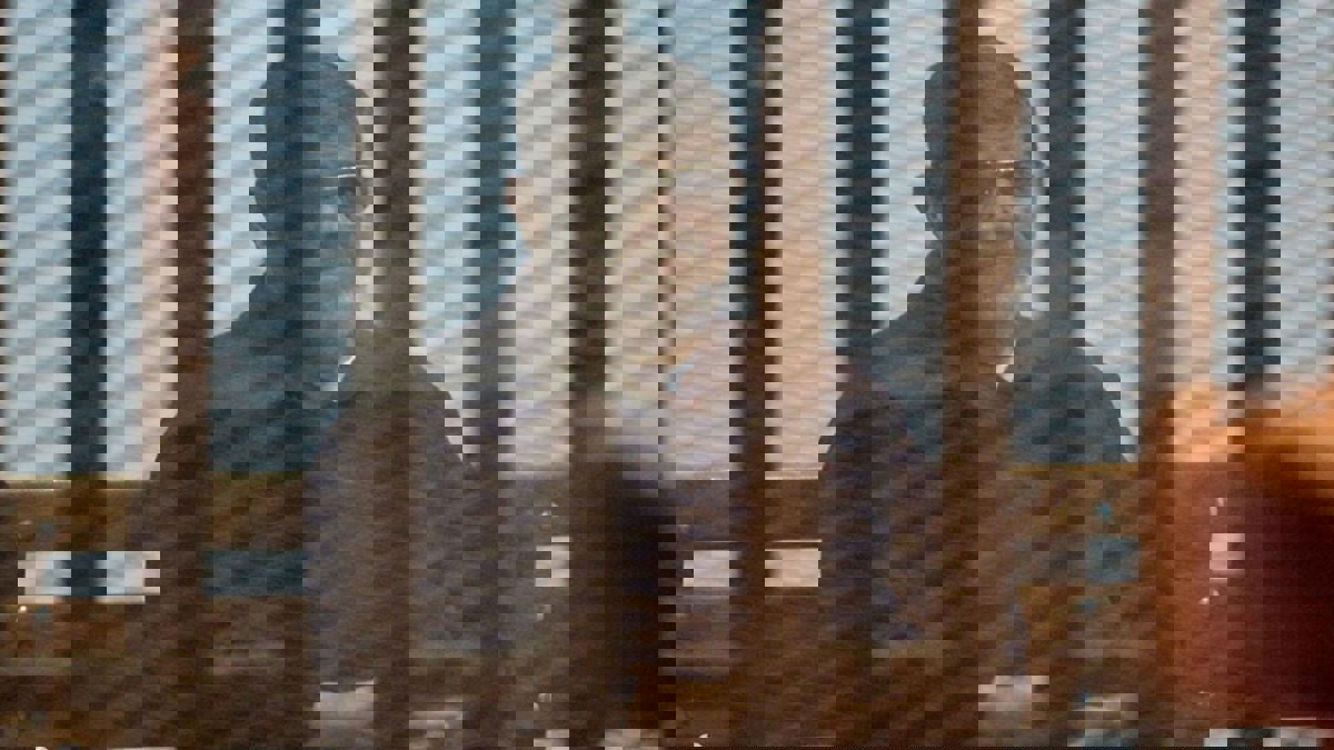 مصر.. تأجيل محاكمة مرسي و 23 إخوانيًا في قضية "التخابر مع حماس"