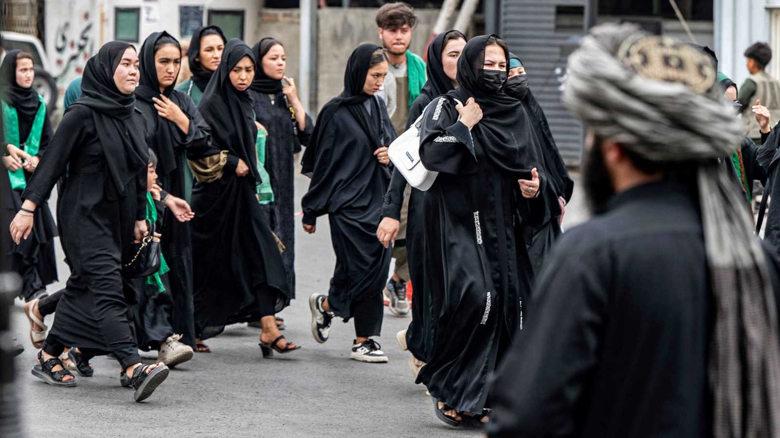 الأمم المتحدة: طالبان أوقفت نساء "خالفن تعليمات الحجاب"