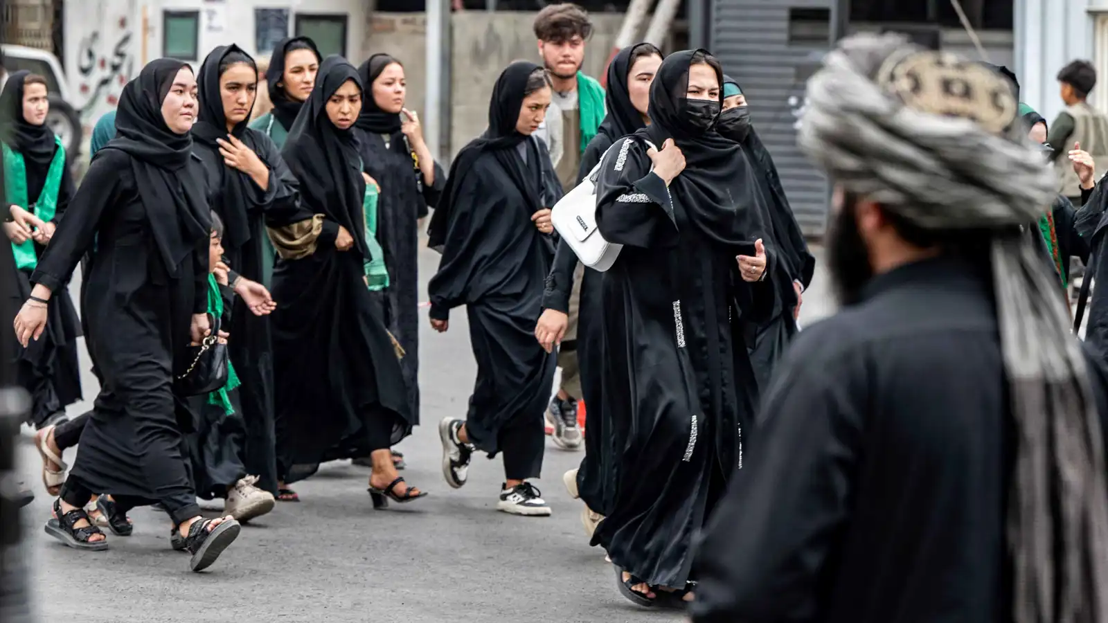 الأمم المتحدة: طالبان أوقفت نساء "خالفن تعليمات الحجاب"