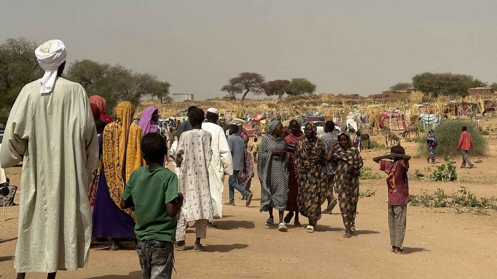 قوات الدعم السريع تعلن تحرير آلاف المحتجزين في معسكر زمزم