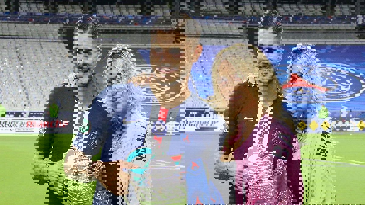 باريس سان جيرمان يبدأ البحث عن مهاجم جديد بعد الرحيل الوشيك لإيكاردي