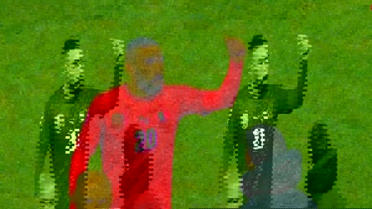 خليجي 25.. إيقاف مهدي فيصل لاعب البحرين بسبب حركة غير لائقة بعد مباراة عُمان