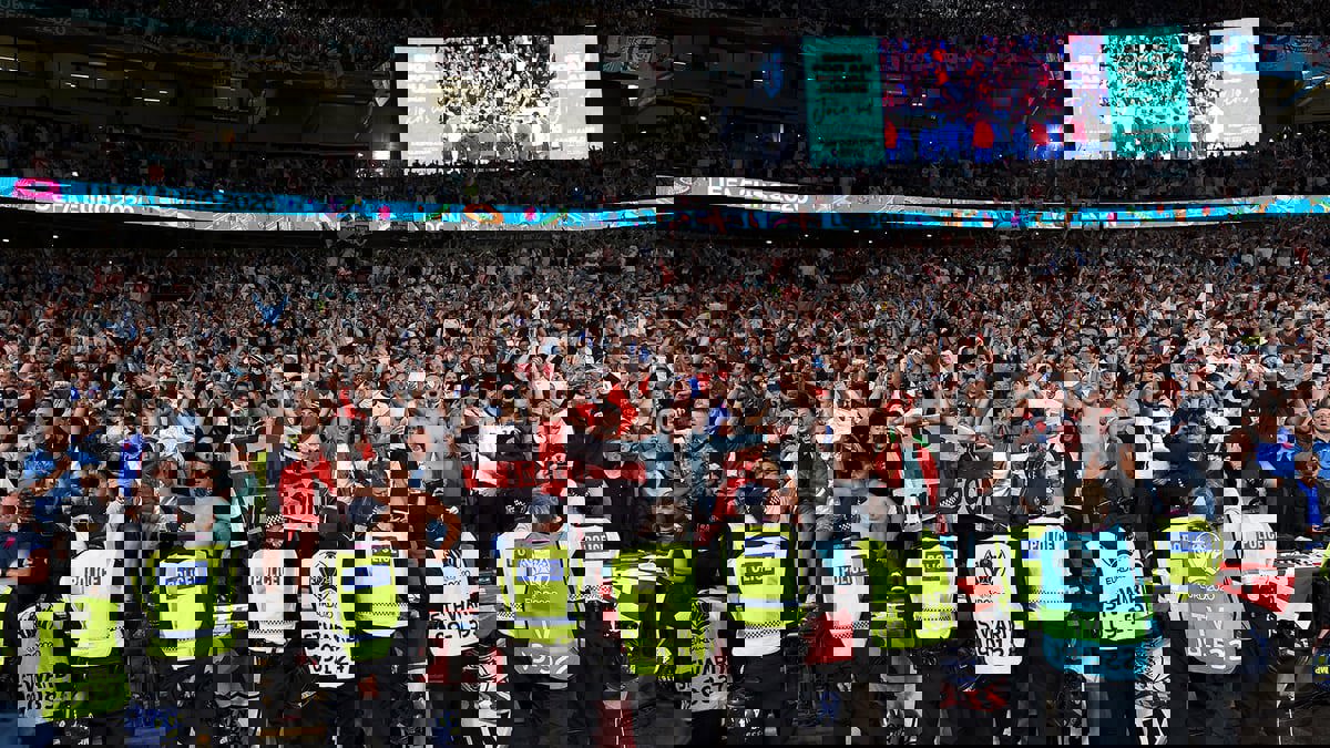 تقرير: نهائي بطولة يورو 2020 كان بؤرة لانتشار فيروس كورونا
