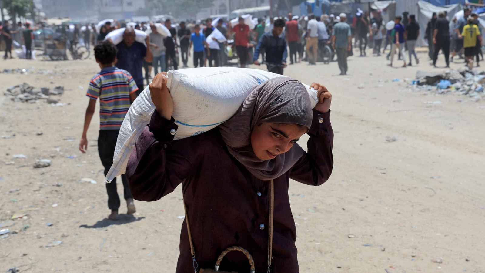 أوامر بإعدام الجوعى.. اعترافات صادمة من جنود إسرائيليين في غزة