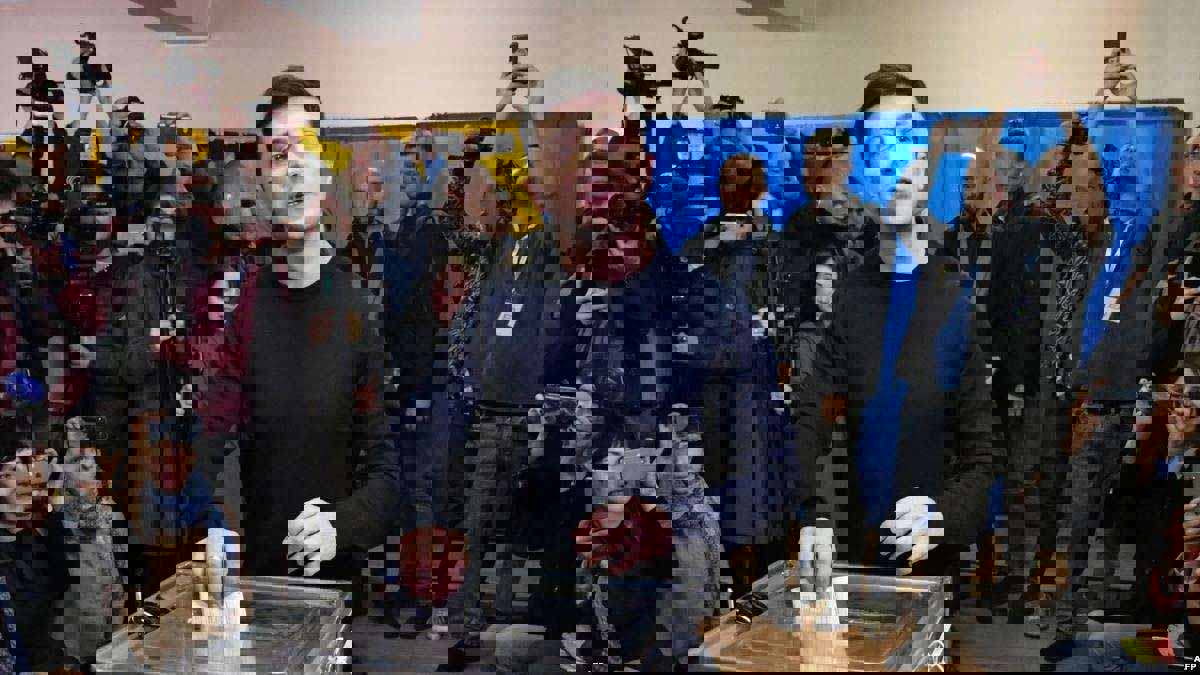 ممثل كوميدي يتصدر الدورة الأولى في الانتخابات الرئاسية بأوكرانيا‎