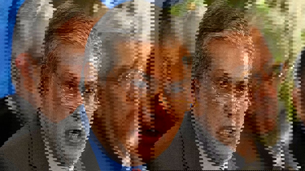 إسحاق دار يؤدي اليمين وزيرا للمالية في باكستان