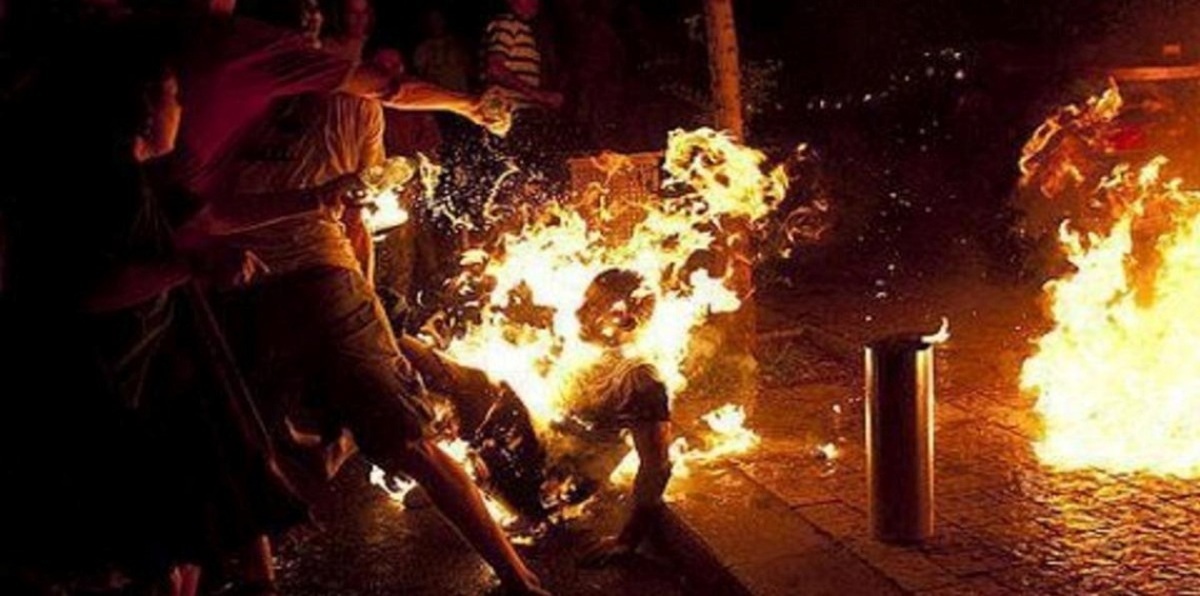 بعد 5 أشهر من واقعة مماثلة.. شاب من "البدون" يحرق نفسه بالكويت