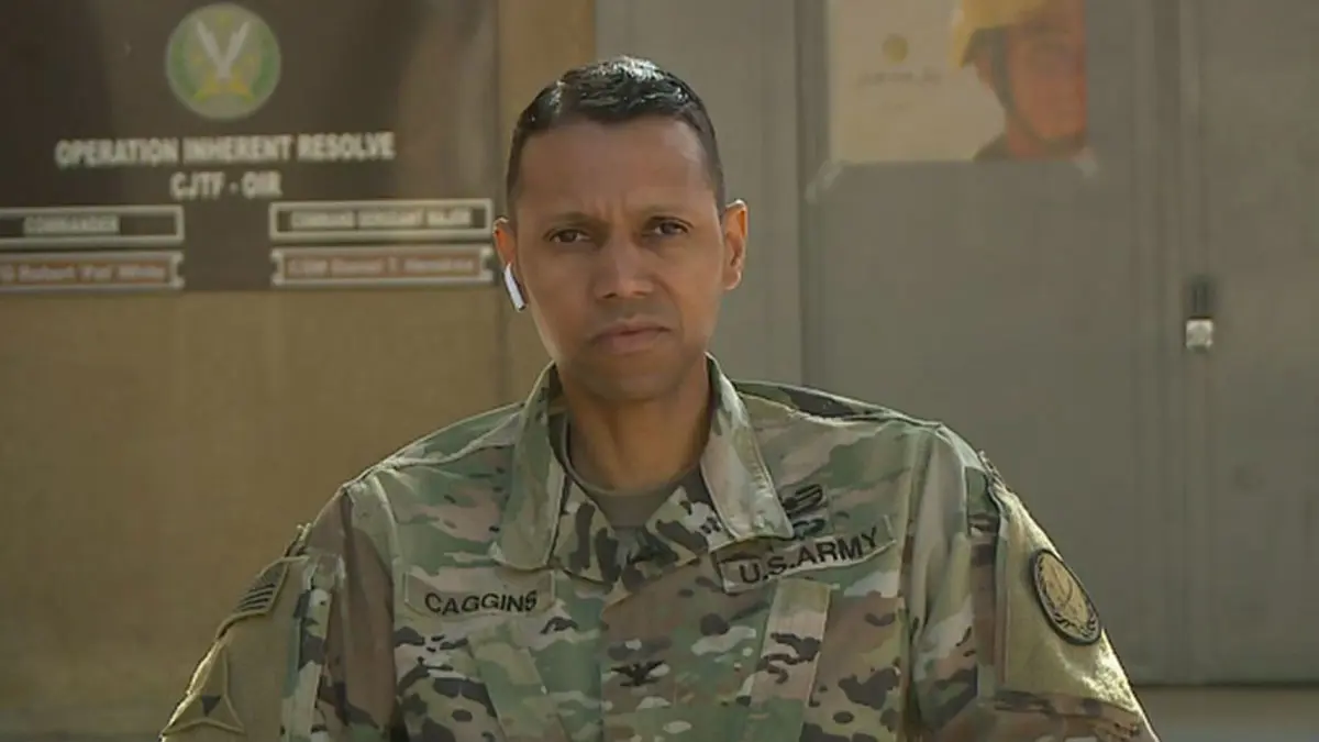 المتحدث باسم التحالف الدولي يهرب من مقابلة تلفزيونية بعد سقوط صاروخ في بغداد (فيديو)