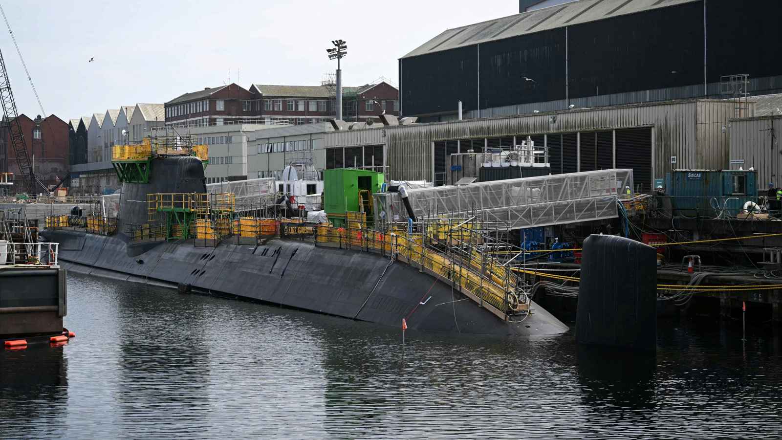 "حرب تحت الماء".. أزمة جديدة بين روسيا وبريطانيا