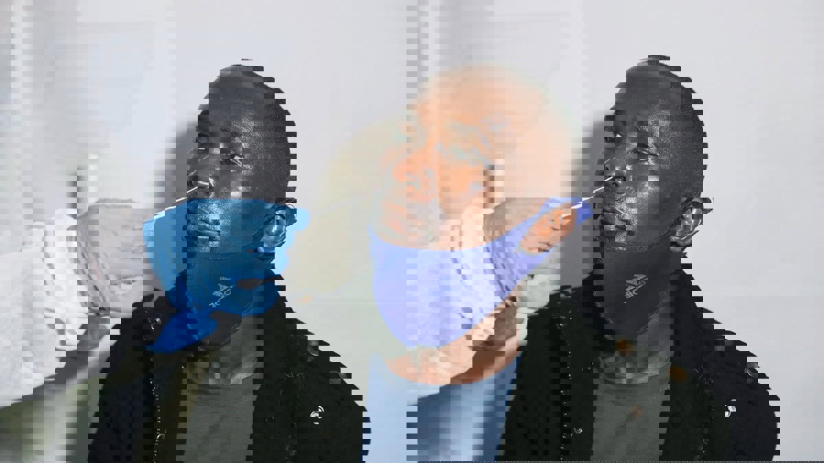 الرئيس التنفيذي لـ"مودرنا": أستبعد أن تكون اللقاحات فعالة ضد "أوميكرون"