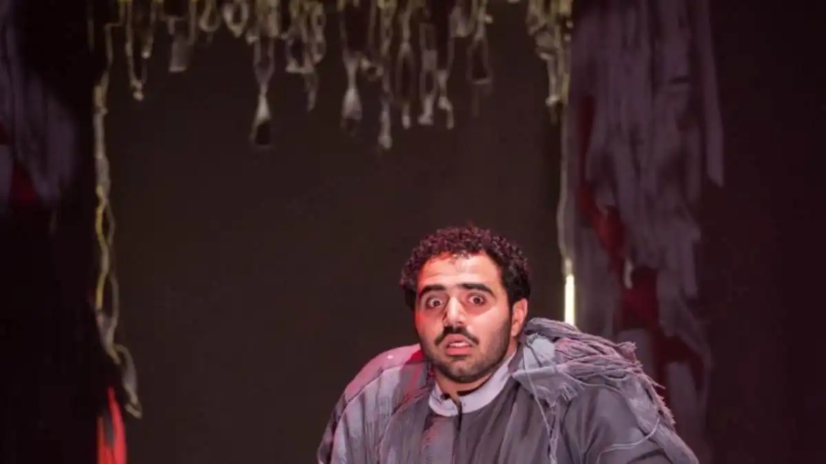 "صيد ثعالة".. مسرحية كويتية ترصد تحول الضحية إلى جلّاد