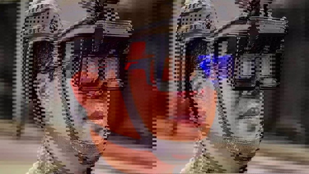 خوذة "واقع مختلط" تتيح قيادة المركبات العسكرية بنوافذ معتمة