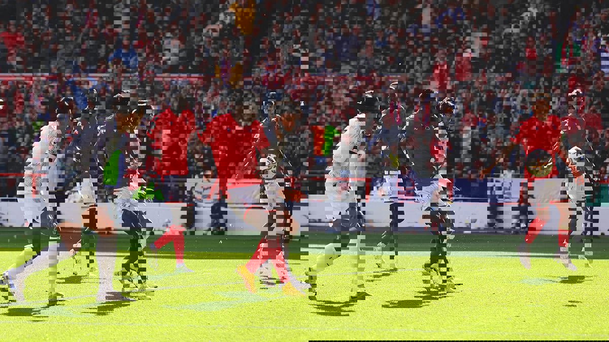 ترتيب الدوري الإنجليزي: ليفربول يسقط أمام نوتينغهام فورست