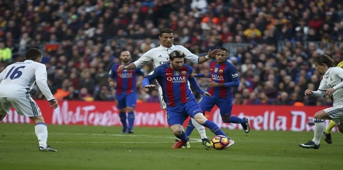 ريال مدريد يقتنص تعادلًا دراميًا من برشلونة في كامب نو