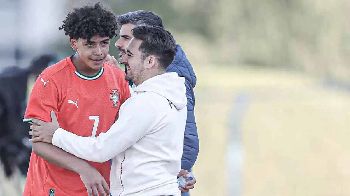 صدمة لكريستيانو جونيور في أول مباراة مع منتخب البرتغال تحت 16 عاما