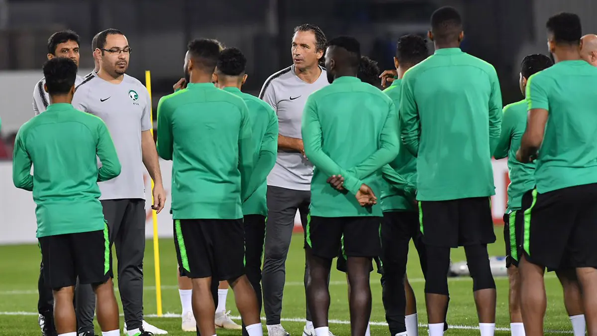 مباراة السعودية وكوريا الشمالية.. بيتزي يطمئن الجماهير على جاهزية عمر هوساوي وسلمان الفرج