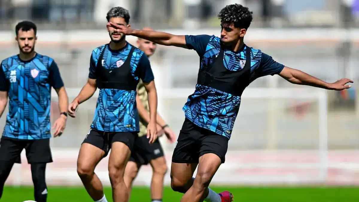 الأهلي وبيراميدز يتربصان بقوة.. نجم الزمالك يرفض تجديد عقده