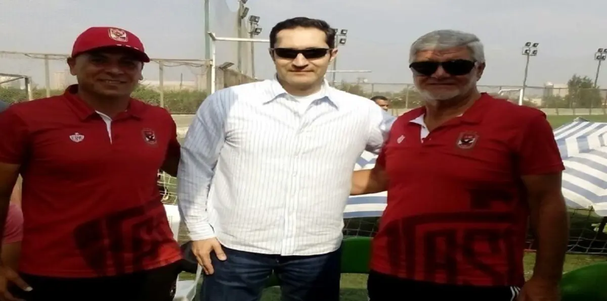سر زيارة علاء مبارك للنادي الأهلي المصري (صور)