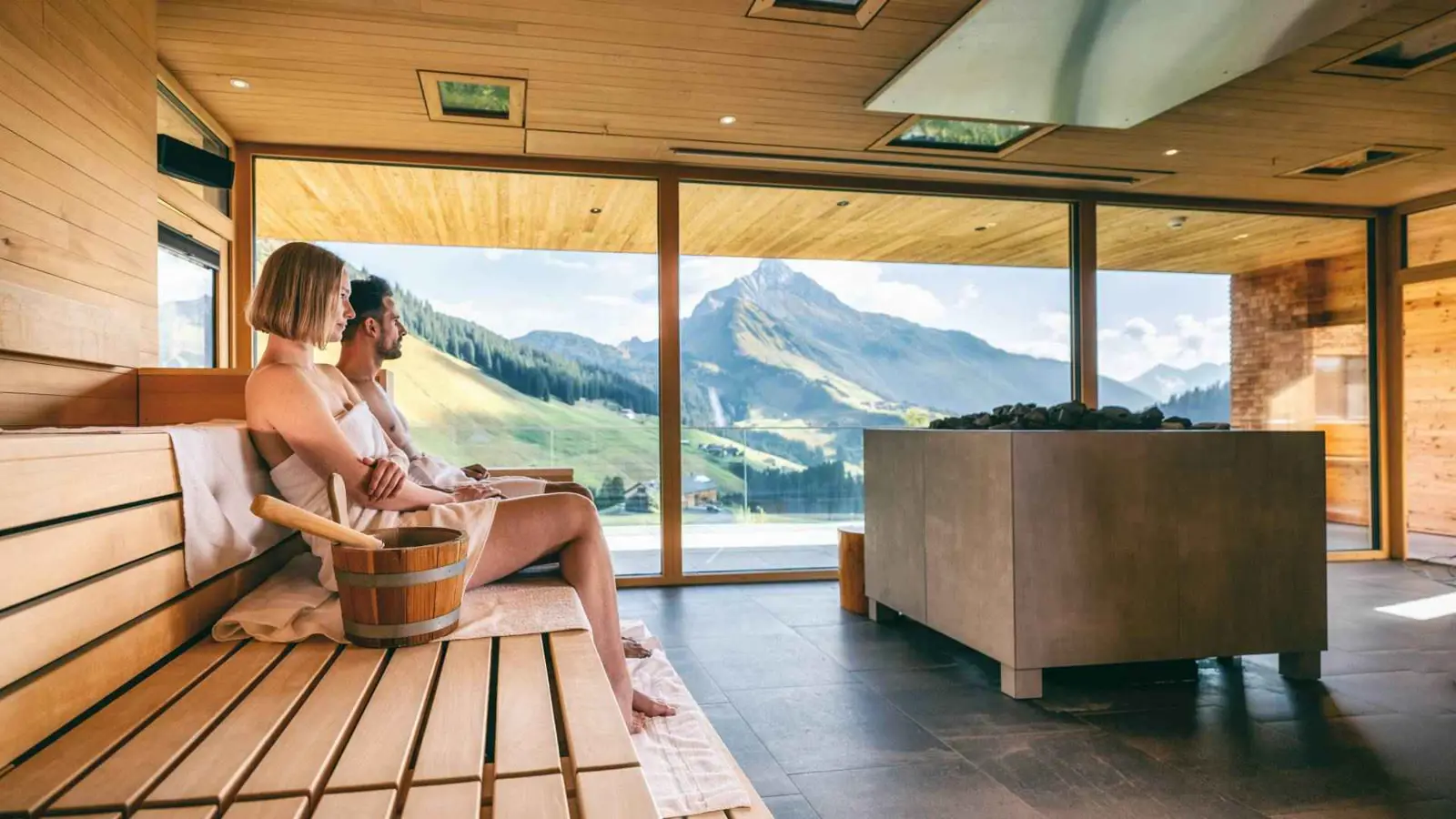 "الساونا".. ملاذ صحي ودافئ لتعزيز الصحة والاسترخاء خلال الشتاء