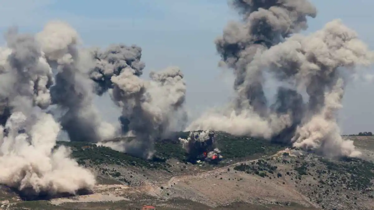 بين الدبلوماسية والاستنزاف.. هل ينجو لبنان من تداعيات الحرب؟