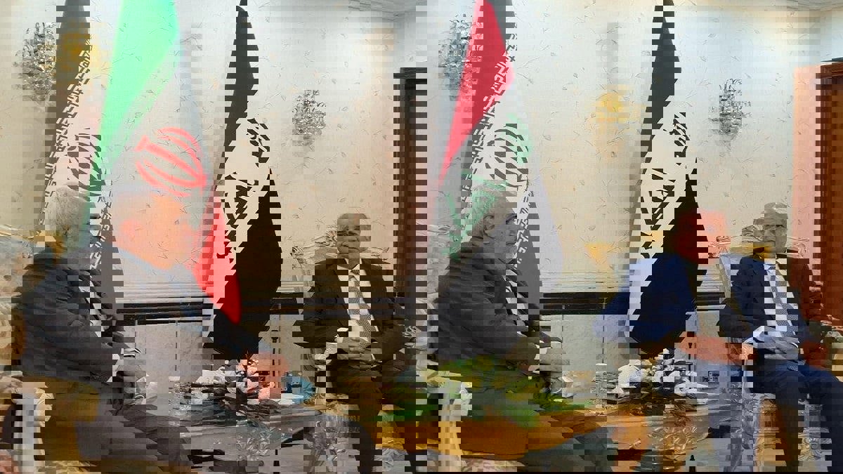 ظريف: زيارتي للعراق لا علاقة لها بزيارة الكاظمي للسعودية