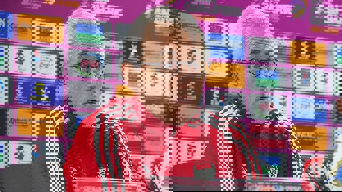 توقعات بإقالة فان مارفيك بعد تعادل الإمارات أمام العراق