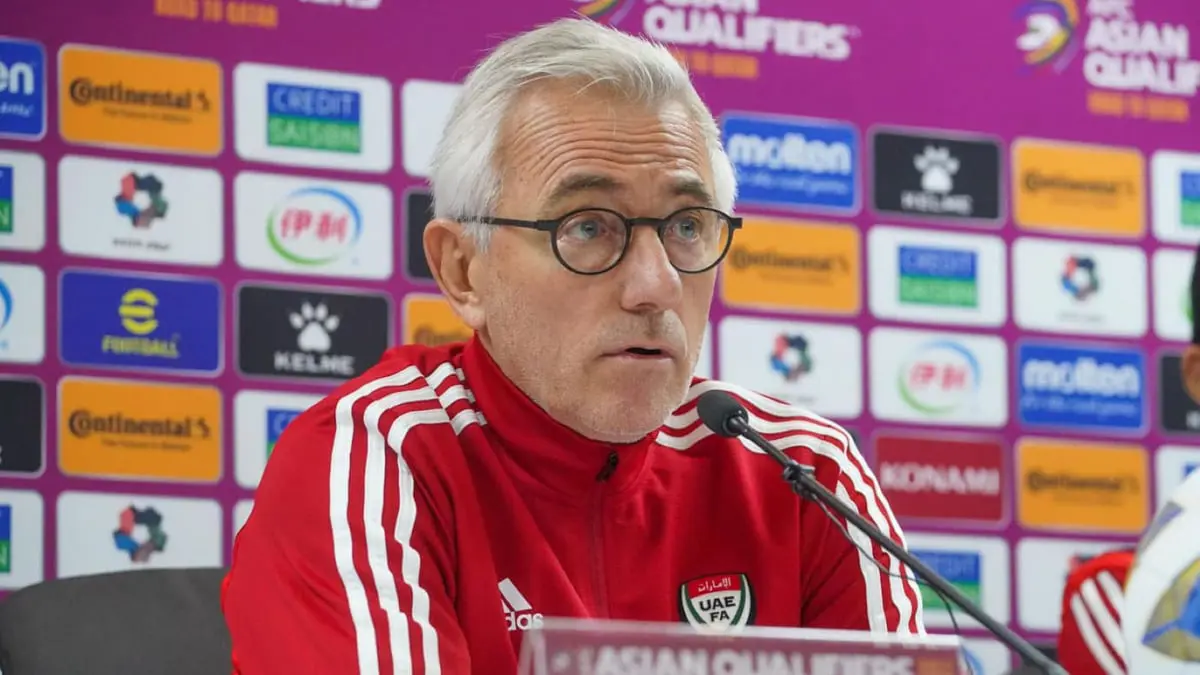 توقعات بإقالة فان مارفيك بعد تعادل الإمارات أمام العراق