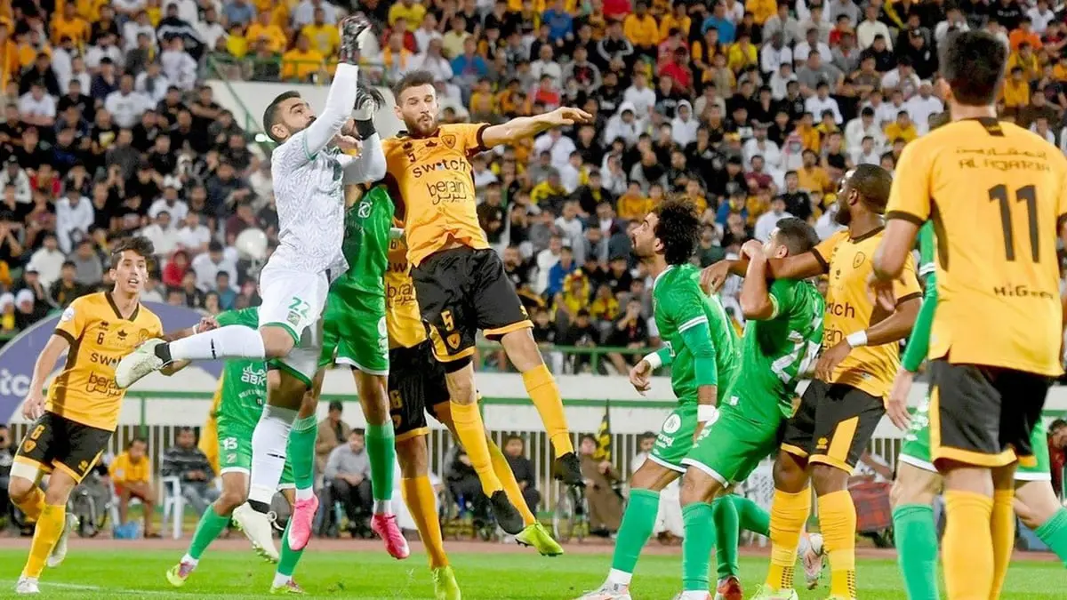 الموعد والقنوات الناقلة والتشكيل المتوقع لمباراة كاظمة ضد العربي في الدوري الكويتي
