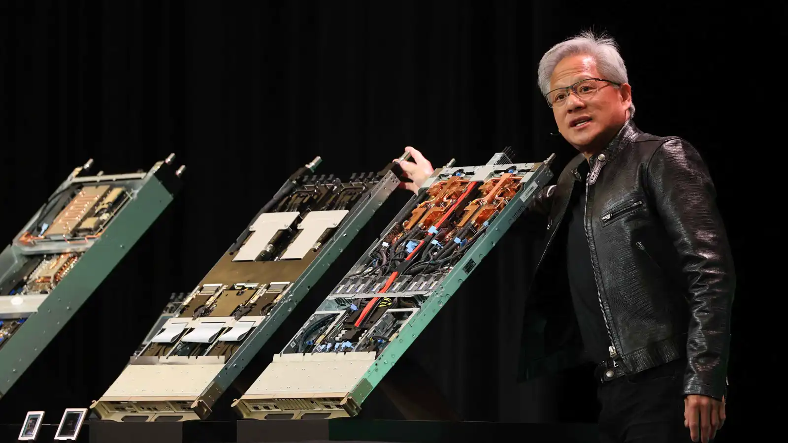 الحظر الصيني يجبر مورّدي مدخلات "رقائق إنفيديا" على تعليق الإنتاج