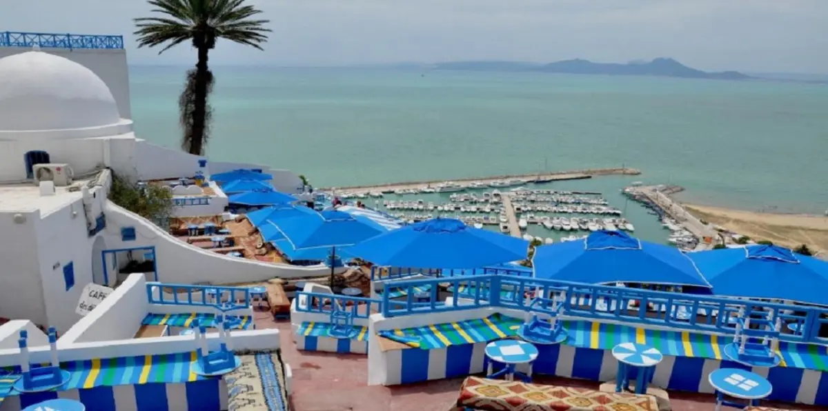 السياحة التونسية.. هل تنهار العملة المحلية لبقاء العائدات في الخارج ؟