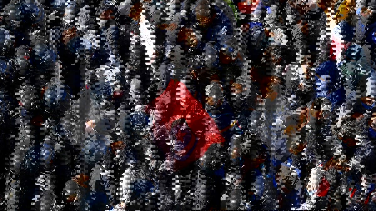 "النهضة" التونسية تبحث النزول إلى الشارع لدعم المشيشي ضد قيس سعيد