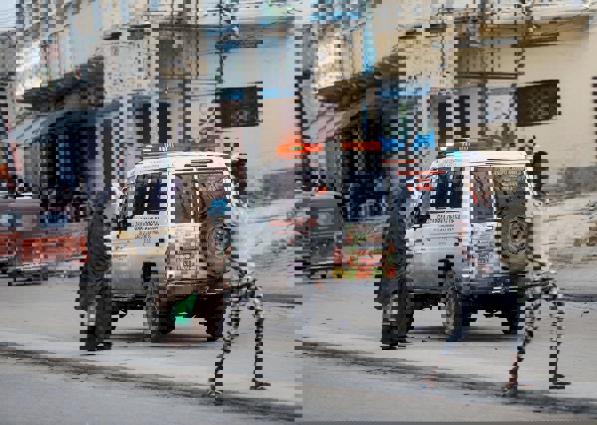 الصومال.. تفجير سيارة ملغومة وإطلاق نار في فندق بكيسمايو

