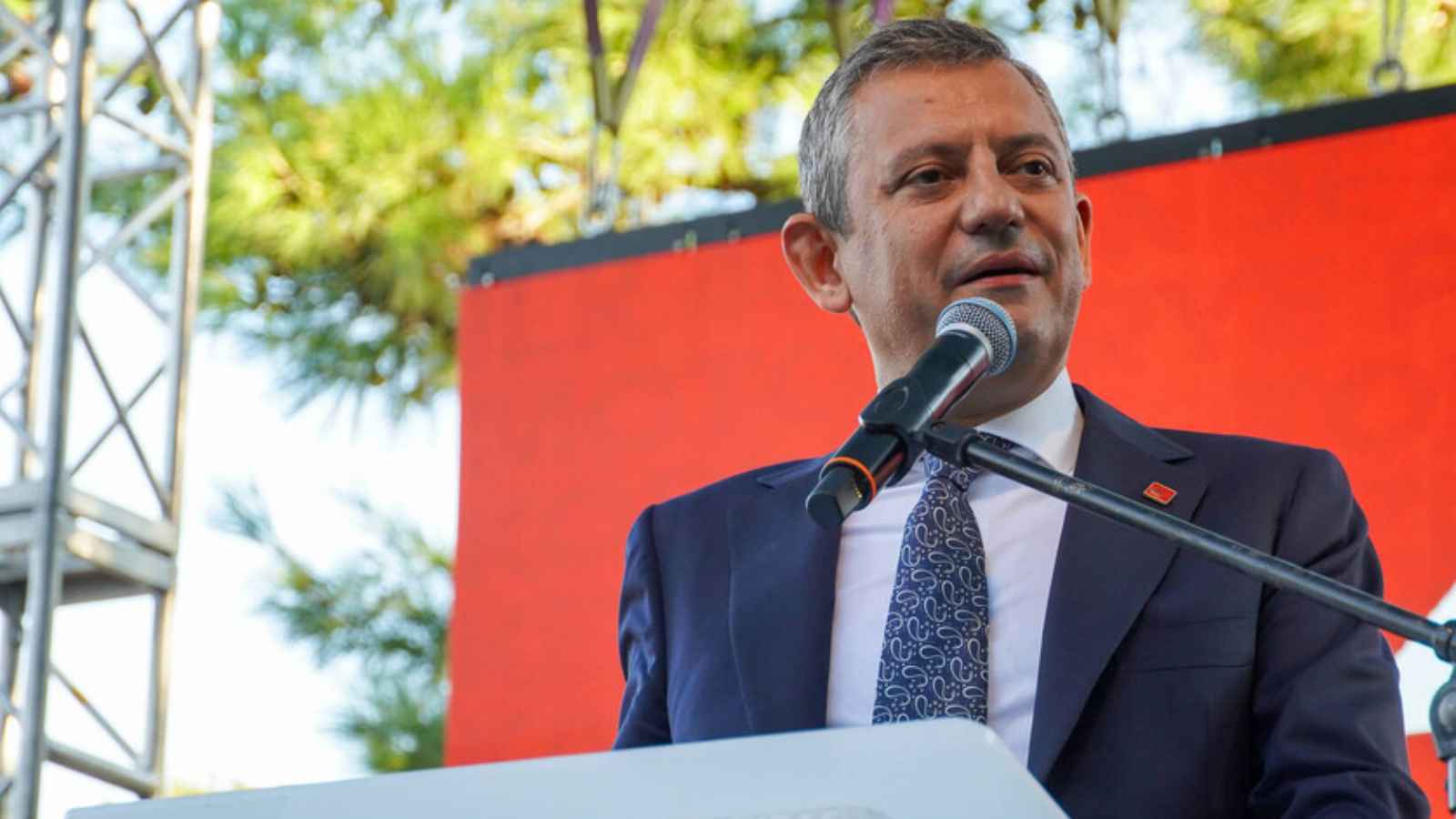 أردوغان اتصل للاطمئنان عليه.. اعتداء على زعيم المعارضة التركي