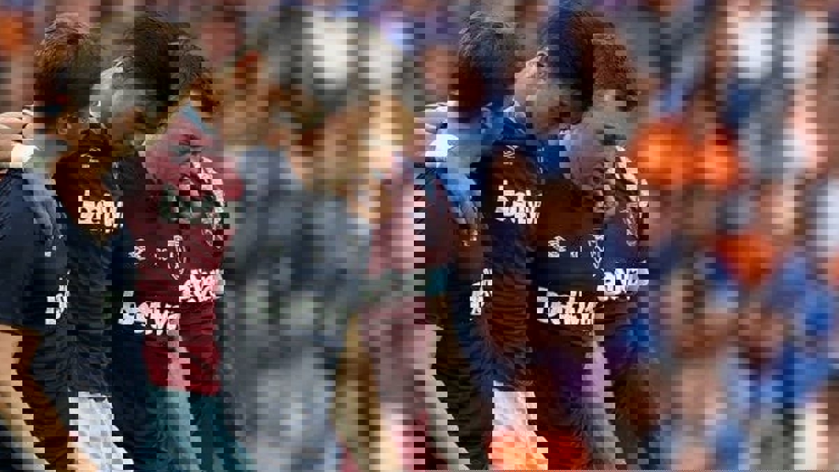 ويستهام يعلن خضوع المغربي نايف أكرد لجراحة في الكاحل